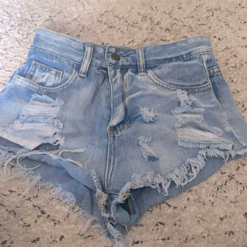 Women’s ripped jean shorts